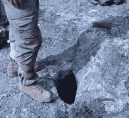 禅师|搞笑段子:去见异地女友,竟然在她房间抽屉发现了皮鞭……