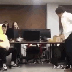 就是|爆笑一天,人家就是喜欢亲亲抱抱举高高 ,好妖娆的开球姿势