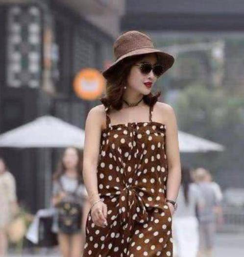 就是|第二张图太魔性了，我跟着这条狗子笑了起来！