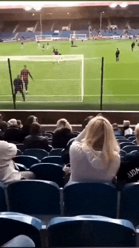 开门|爆笑GIF: 我没让你给我开门啊, 你给我关上, 哼!