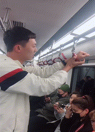 菩萨|推开这扇门应该能见到菩萨吧,不知道菩萨能完成我几个愿望