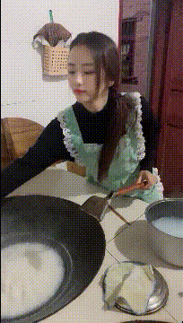 老师|搞笑gif趣图:现在社会,你要不会点技能连工地都去不了