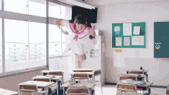 栗子|搞笑GIF趣图:哥们，你这样不好，就让媳妇玩一会游戏呗！