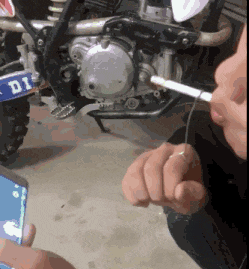 回头率|搞笑GIF趣图:小伙子,搞个这样的发型,回头率应该很高吧!