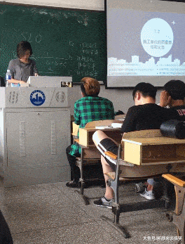 瓜子脸|搞笑GIF:确实是瓜子脸啊,西瓜子也是瓜子啊~