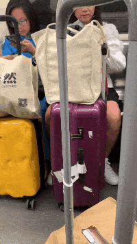 妹子|搞笑GIF动图： 妹子, 你别想跑了