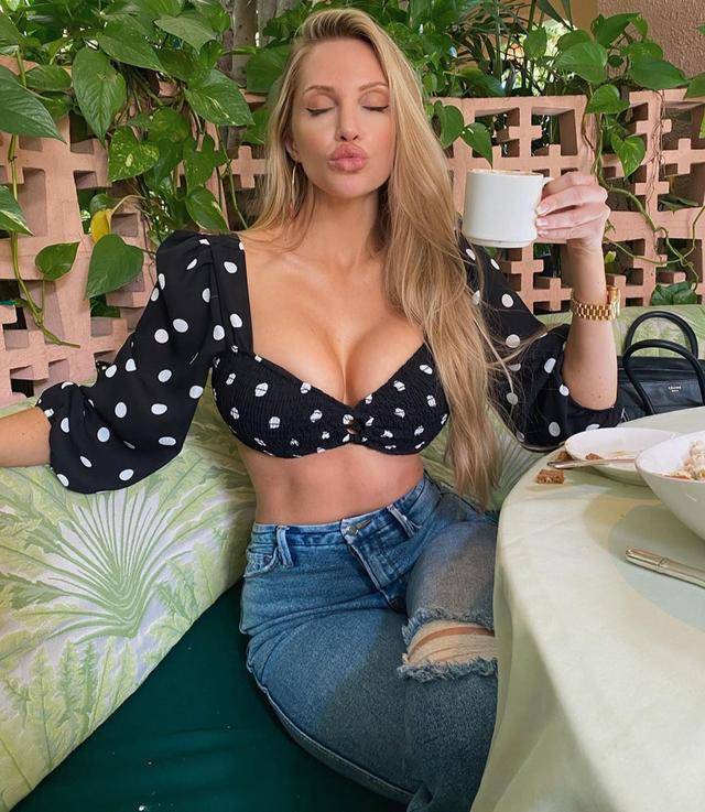 妹子|搞笑GIF：看了妹子的表情, 我有一个大胆的想法