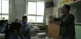 子来|搞笑GIF：打洗你打洗你。