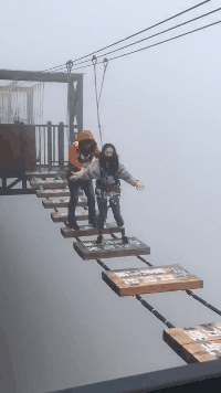 栗子|搞笑GIF趣图:哥们,以后别这样了,我就是这样失去女朋友的!