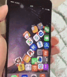 妹子|搞笑GIF：你看什么呢？没看到我上不去了！帮帮我！