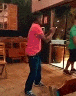 东西|搞笑GIF:这还没进洞房,嘴就不能用了。。。