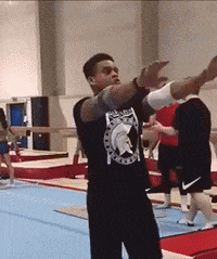 兄弟|搞笑gif: 别妨碍我工作,玻璃擦好了才能吃饭呢!