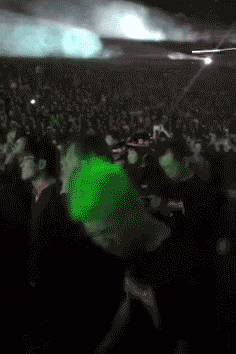 咔嚓|搞笑GIF：妹子你没做过饭吧，饭铲子不是这么用的哟