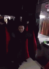 叉车|商场上碰到的, 不知道为什么就是觉得国人好没素质!