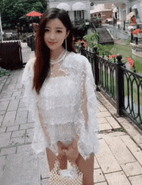 妹子|搞笑GIF：这位妹子，下次应该不会再有人陪你练习了