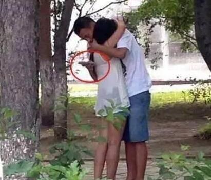 点心|搞笑图片:大哥,你能不能走点心啊