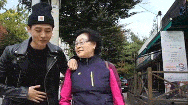 魔术|GIF搞笑趣图:这魔术是怎么玩的?你能教教我吗?太厉害了!