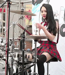 这位|搞笑gif趣图：这腿太快，这位大哥根本来不及反应啊