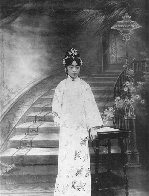 老照片19041946末代皇后婉容的15张罕见老照片4