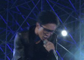 尔康|搞笑GIF: ?这一家三口真的有个性,也不怕掉下去了。