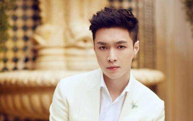 老婆|笑话段子:这根烟一个月不抽,给你换辆新车