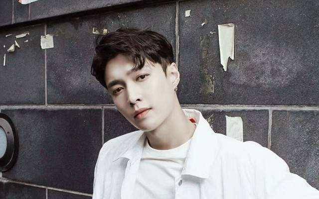 老婆|笑话段子:这根烟一个月不抽,给你换辆新车