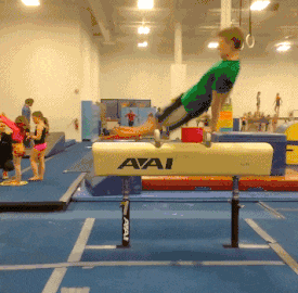 小伙伴|搞笑GIF：太无聊了！也没小伙伴，只能自己这样玩了！