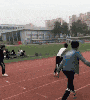 这是|搞笑GIF: 这饭做的大妈都看不下去了