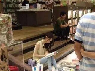 田螺|开心笑话:昨天晚上和媳妇陪她闺蜜吃烧烤,旁边坐了四个二十左右