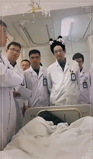 哥们|GIF搞笑趣图：哥们，你这是怎么练出来的，我看着很厉害啊！