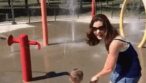 孩子|搞笑GIF:你不是要跑啊!继续啊!累死你!