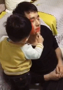 汉子|搞笑gif图:和女汉子喝酒,压力有点大