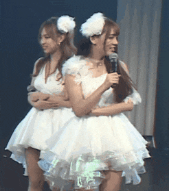 妹子|我怀疑这位妹子是没有脑子得, 只知道卖萌装傻