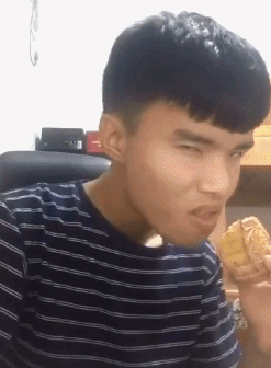 表哥|搞笑GIF趣图：妹子，都这么大人了，还这么怕打针