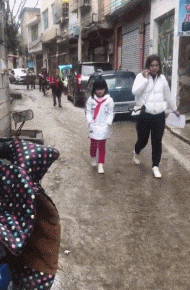 第一次|搞笑GIF：嗯，小朋友，比我厉害