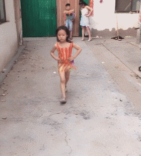 媳妇|小盆友的眼神,把孩子扔给我,你们想去干嘛