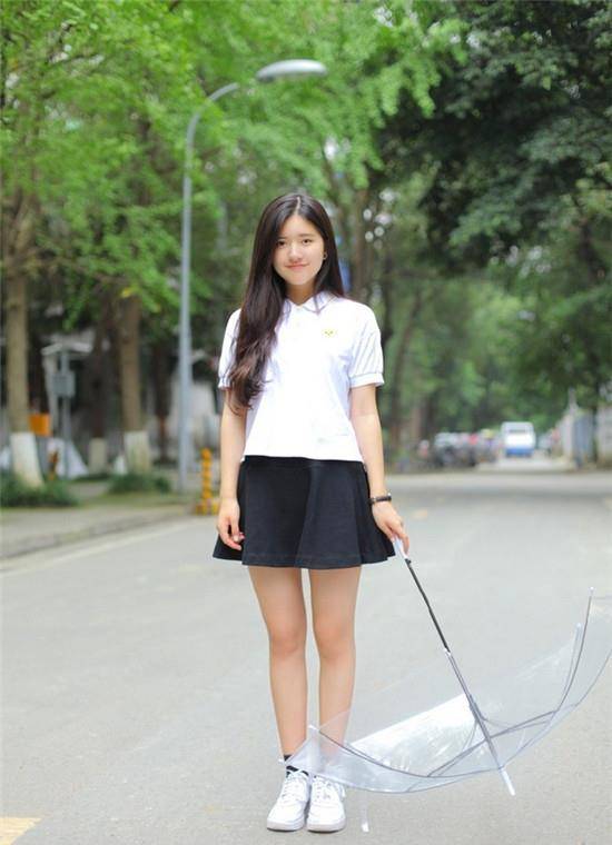 幽默笑话|幽默笑话:他为了摆脱矮子的外号,于是便每餐都吃很多