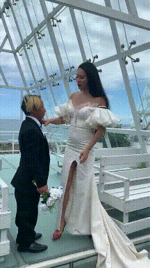 大哥|搞笑GIF:友情提示:前方两百米有大瀑布