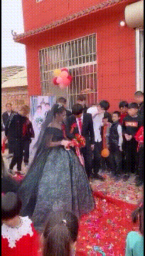 妹子|搞笑GIF:做梦都在学开车