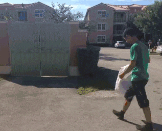 妹子|搞笑GIF趣图：姑娘你喝了多少酒才能醉成这样？这下丢人丢大了！