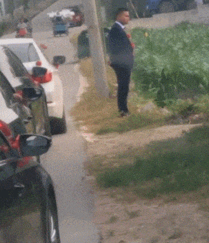 黄鹤楼|笑话：早上，楼下大哥在质问他老婆：垃圾桶里的黄鹤楼烟头哪来的