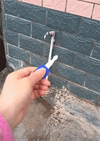 生死关头|搞笑GIF：这生死关头，你说我不拼能行吗？