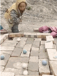 童年|搞笑GIF动图:童年的样子