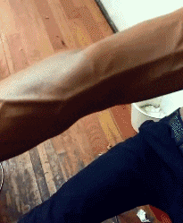 原汁原味|搞笑gif:结婚那天,出门的那一瞬间爸爸当场就崩溃了