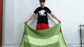 世外|搞笑GIF：十几年没洗头的世外高人重出江湖。看到没