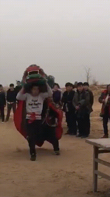 抵抗力|搞笑GIF:对会嘟嘴的女孩一点抵抗力都没有