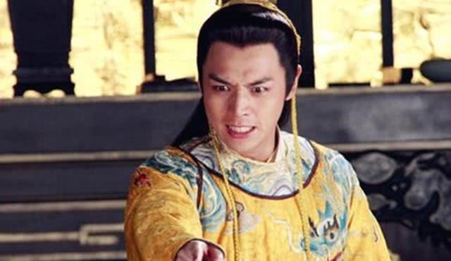 父亲是卖国贼人人唾骂,儿子登基后却说:给岳飞平反!人人称赞