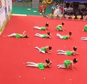 妹子|搞笑GIF: 妹子你放开那个男的, 有本事冲我来啊!