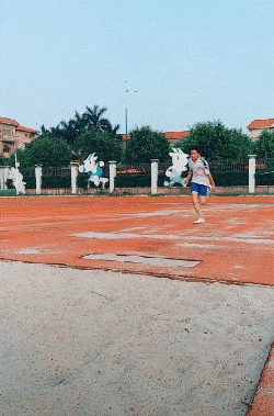 妹子|搞笑GIF：太快了！