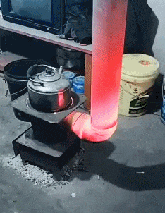 舌头|爆笑GIF: 不是说冬天的铁粘舌头吗